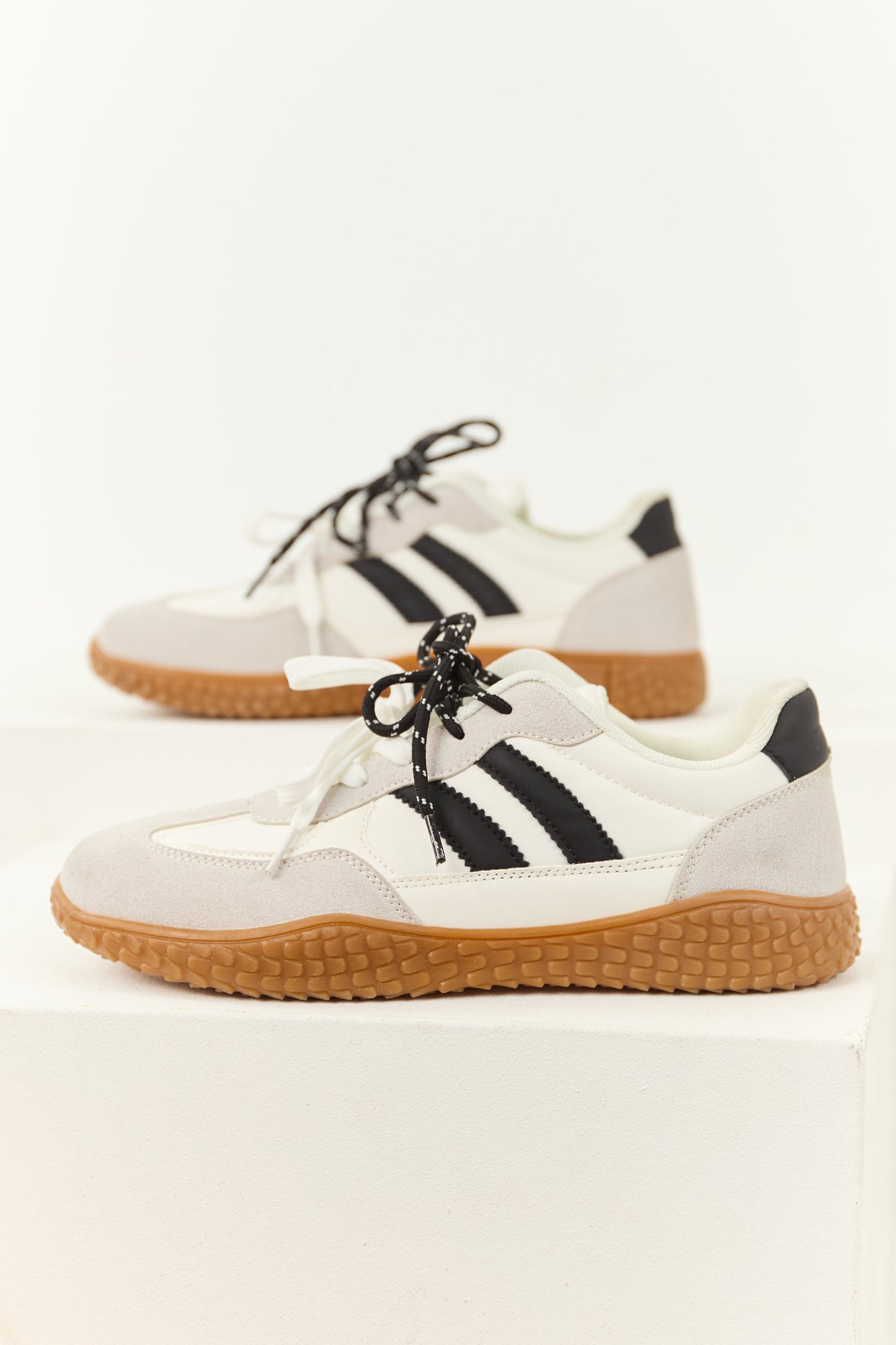 Off White Striped Double Lace Up Low Top Sneakers